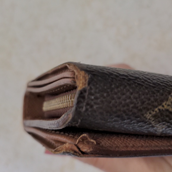 Authentic Louis Vuitton monogram tresor wallet - Picture 4 of 15